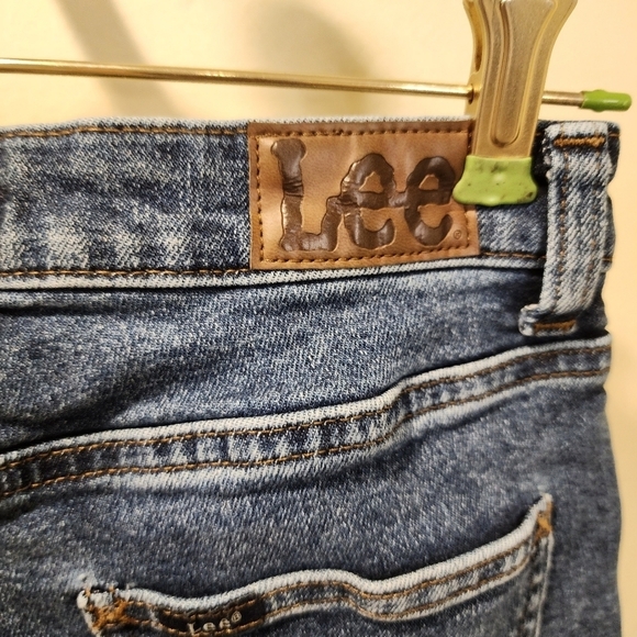 Lee Slim Fit High Waist Washed blue Denim Shorts size 4 - Picture 6 of 10
